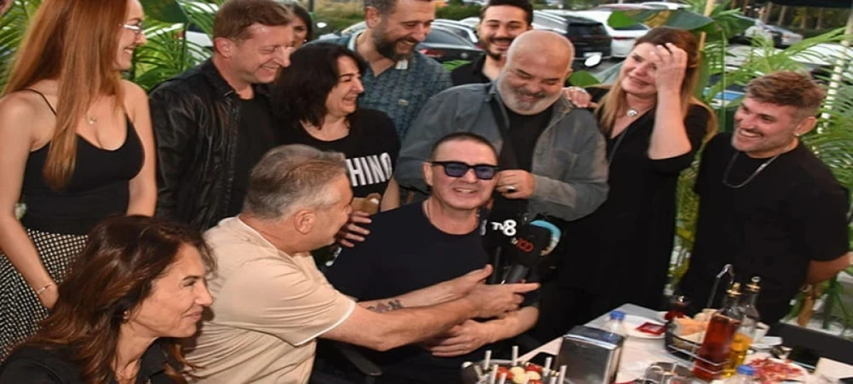 K&ouml;ftecide s&uuml;rpriz doğum g&uuml;n&uuml;